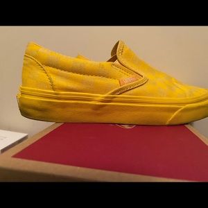 Spectra Yellow Vans